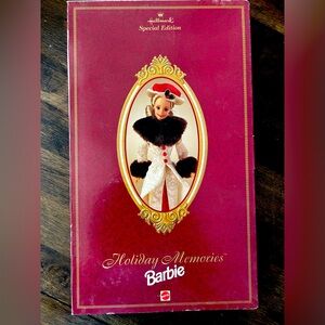Hallmark Holiday Memories Barbie 1995